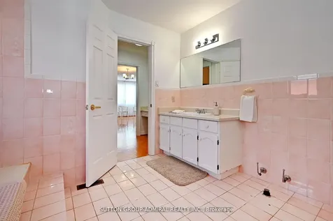 45 Royal Garden Boulevard Vaughan ON L4L 7C4