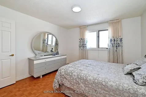45 Royal Garden Boulevard Vaughan ON L4L 7C4