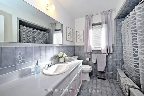 45 Royal Garden Boulevard Vaughan ON L4L 7C4