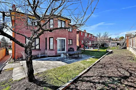 45 Royal Garden Boulevard Vaughan ON L4L 7C4