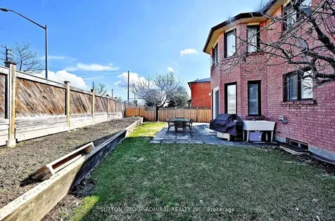 45 Royal Garden Boulevard Vaughan ON L4L 7C4
