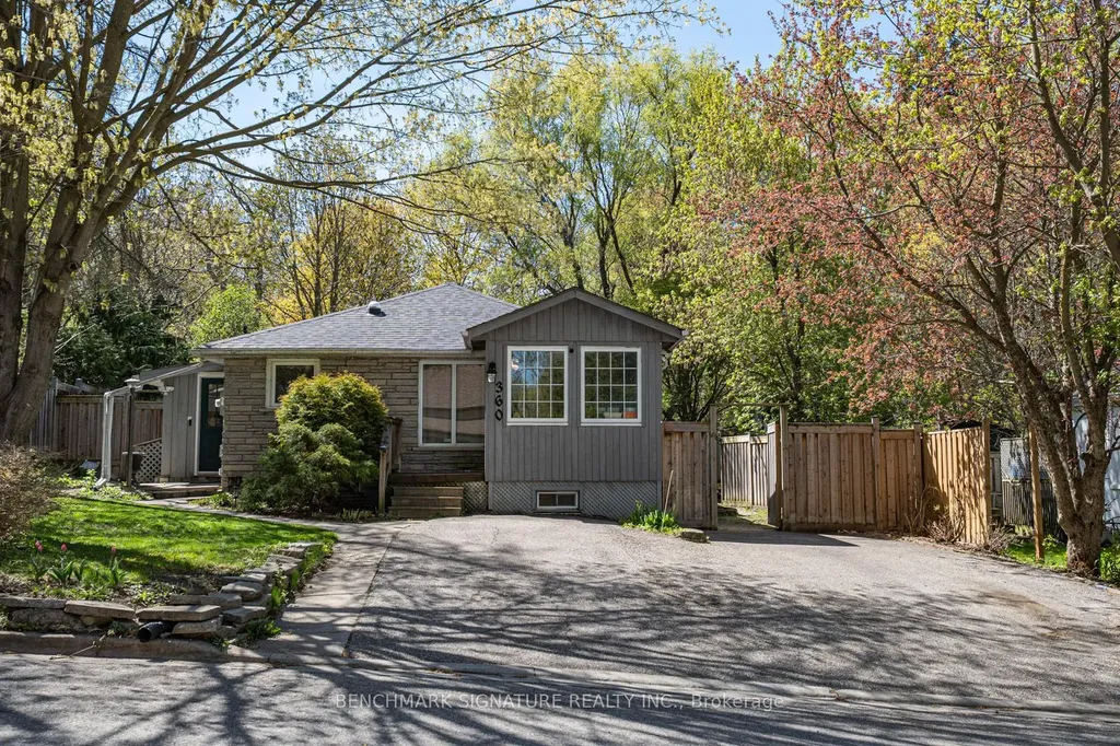 360 Ontario Street Newmarket ON L3Y 2K3