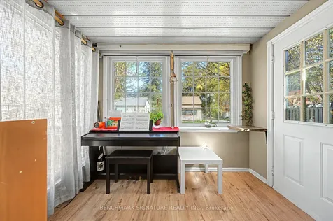360 Ontario Street Newmarket ON L3Y 2K3