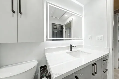 360 Ontario Street Newmarket ON L3Y 2K3
