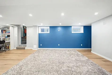 360 Ontario Street Newmarket ON L3Y 2K3