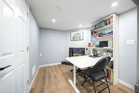 360 Ontario Street Newmarket ON L3Y 2K3