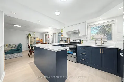 360 Ontario Street Newmarket ON L3Y 2K3