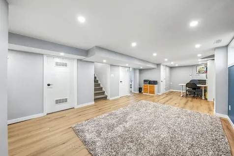 360 Ontario Street Newmarket ON L3Y 2K3