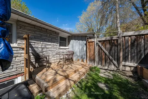360 Ontario Street Newmarket ON L3Y 2K3