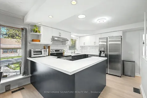 360 Ontario Street Newmarket ON L3Y 2K3