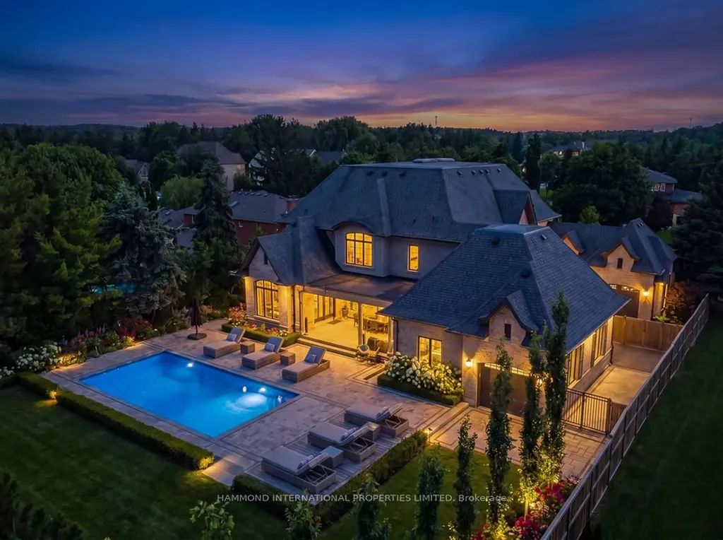 44 Findlay Avenue King ON L7B 1E2