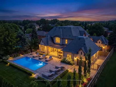 44 Findlay Avenue King ON L7B 1E2