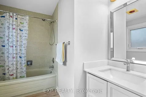 24 Juniper Crescent Markham ON L3R 3Z7