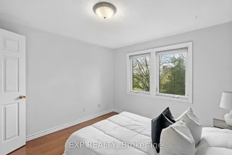24 Juniper Crescent Markham ON L3R 3Z7