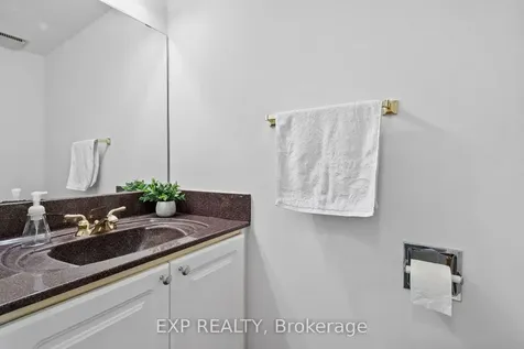 24 Juniper Crescent Markham ON L3R 3Z7