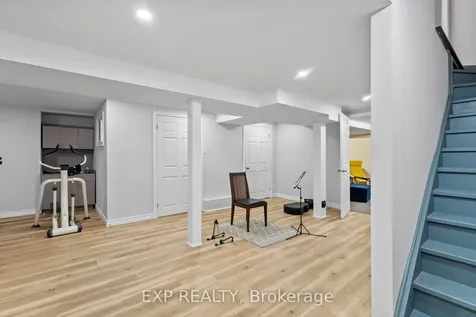24 Juniper Crescent Markham ON L3R 3Z7