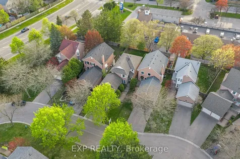 24 Juniper Crescent Markham ON L3R 3Z7