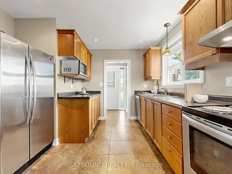 22 Friar Tuck Road Markham ON L3P 1L9