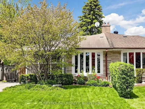 22 Friar Tuck Road Markham ON L3P 1L9