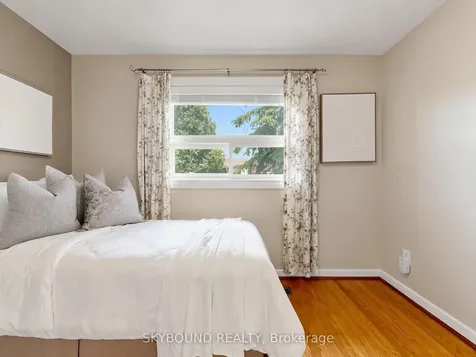 22 Friar Tuck Road Markham ON L3P 1L9