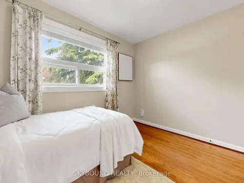 22 Friar Tuck Road Markham ON L3P 1L9