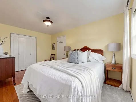 22 Friar Tuck Road Markham ON L3P 1L9