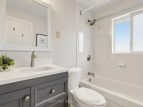 22 Friar Tuck Road Markham ON L3P 1L9