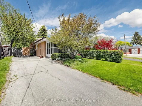 22 Friar Tuck Road Markham ON L3P 1L9