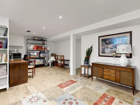 22 Friar Tuck Road Markham ON L3P 1L9
