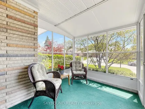 22 Friar Tuck Road Markham ON L3P 1L9