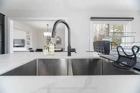 52 French Crescent East Gwillimbury ON L9N 1J9