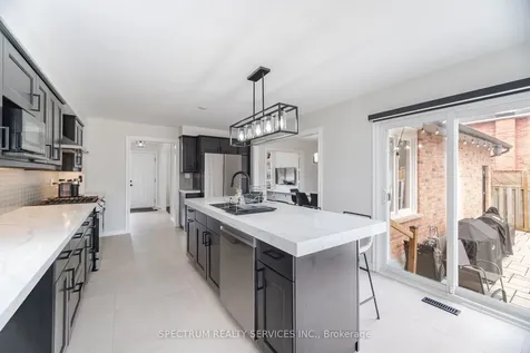 52 French Crescent East Gwillimbury ON L9N 1J9