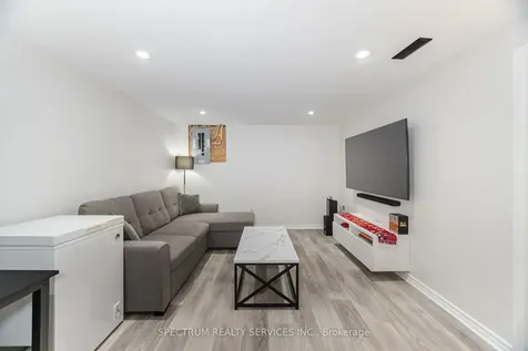 52 French Crescent East Gwillimbury ON L9N 1J9