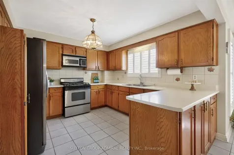 33 Triton Avenue Vaughan ON L4L 6S4