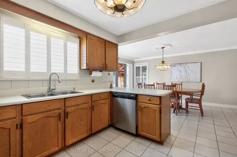 33 Triton Avenue Vaughan ON L4L 6S4