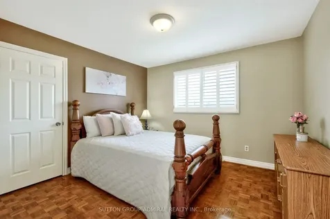 33 Triton Avenue Vaughan ON L4L 6S4