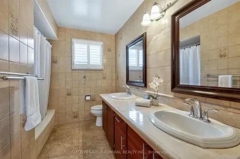 33 Triton Avenue Vaughan ON L4L 6S4