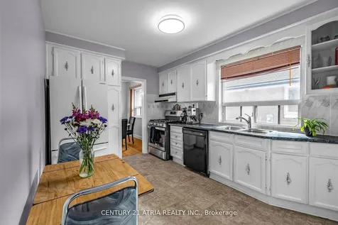 7 Rockport Crescent Richmond Hill ON L4C 2L5