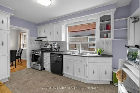 7 Rockport Crescent Richmond Hill ON L4C 2L5