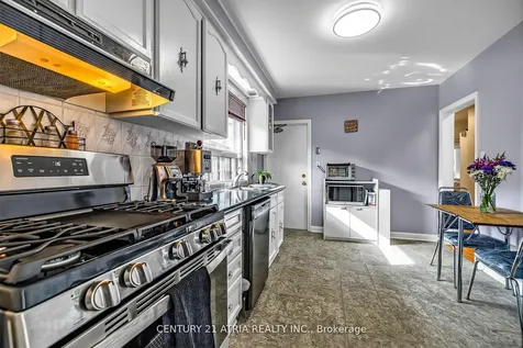 7 Rockport Crescent Richmond Hill ON L4C 2L5