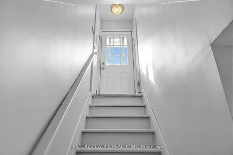 7 Rockport Crescent Richmond Hill ON L4C 2L5