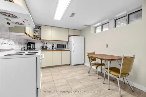 7 Rockport Crescent Richmond Hill ON L4C 2L5