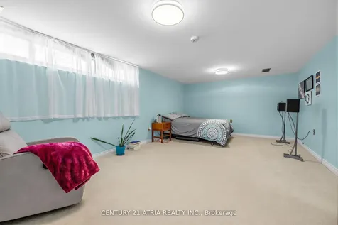 7 Rockport Crescent Richmond Hill ON L4C 2L5