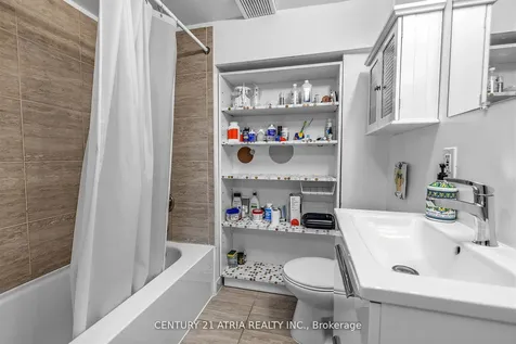 7 Rockport Crescent Richmond Hill ON L4C 2L5
