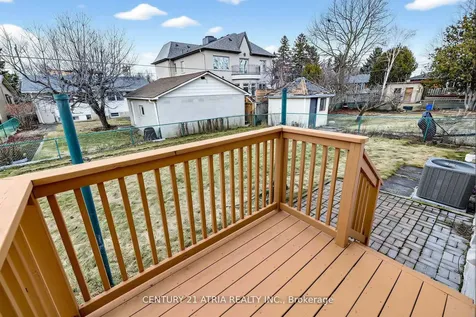 7 Rockport Crescent Richmond Hill ON L4C 2L5