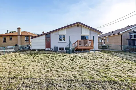 7 Rockport Crescent Richmond Hill ON L4C 2L5