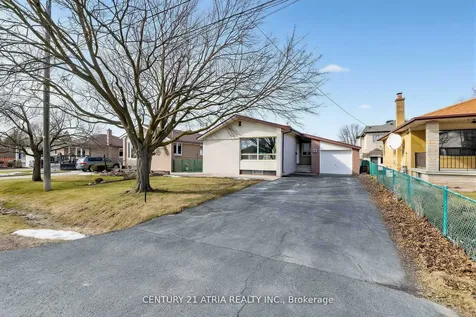 7 Rockport Crescent Richmond Hill ON L4C 2L5