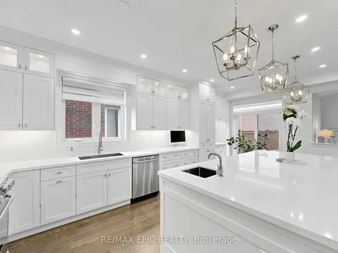 122 Scarlet Way Bradford West Gwillimbury ON L3Z 4J2