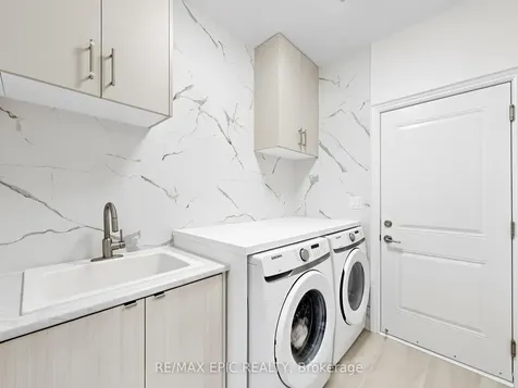 122 Scarlet Way Bradford West Gwillimbury ON L3Z 4J2