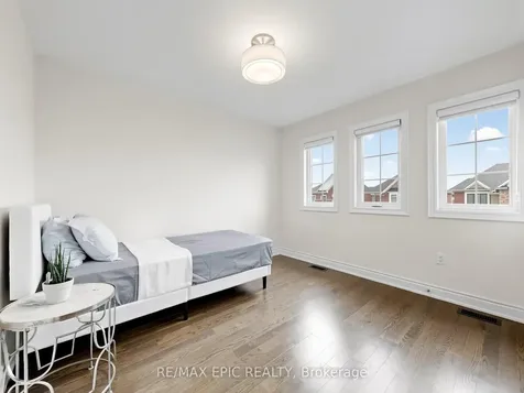 122 Scarlet Way Bradford West Gwillimbury ON L3Z 4J2